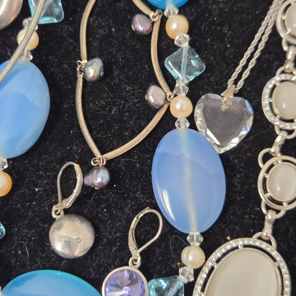 Silvertone Vintage to Modern Eclectic Jewelry Lot Crown‎ Trifari Napier WHBM - Picture 15 of 16